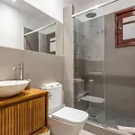Amplio En * برشلونة